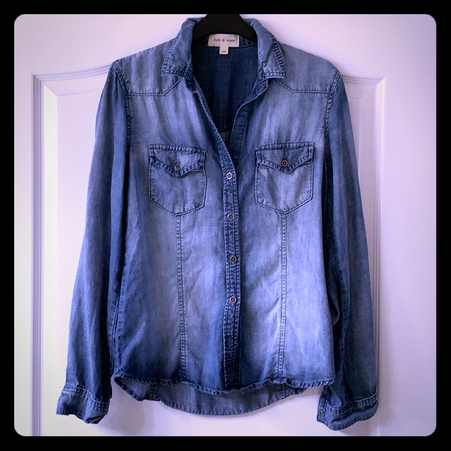 Anthropologie Brand Cloth And Stone Chambray Top